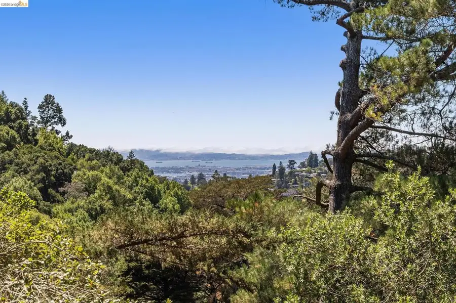 5899 5899 Westover Dr, Oakland, CA 94611 - #3