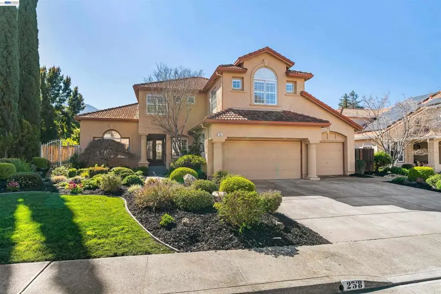 258 El Pueblo Place, Clayton, CA 94517 - #3