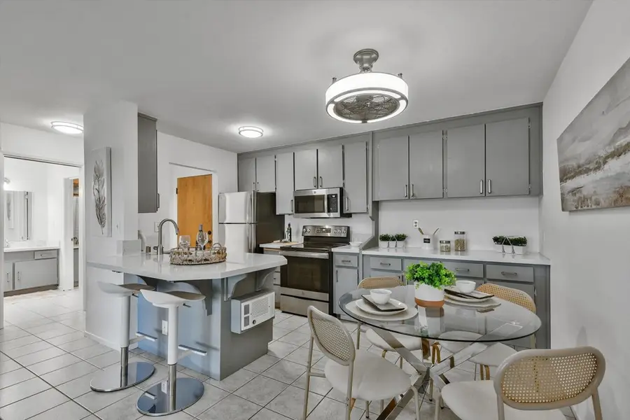 955 Shorepoint Ct #216, Alameda, CA 94501 - #2