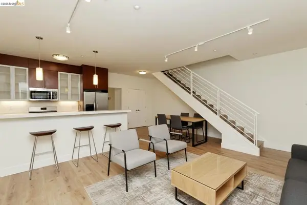 1565 32nd Street #4, Oakland, CA 94608