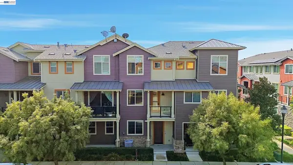 817 Tranquility Cir #4, Livermore, CA 94551