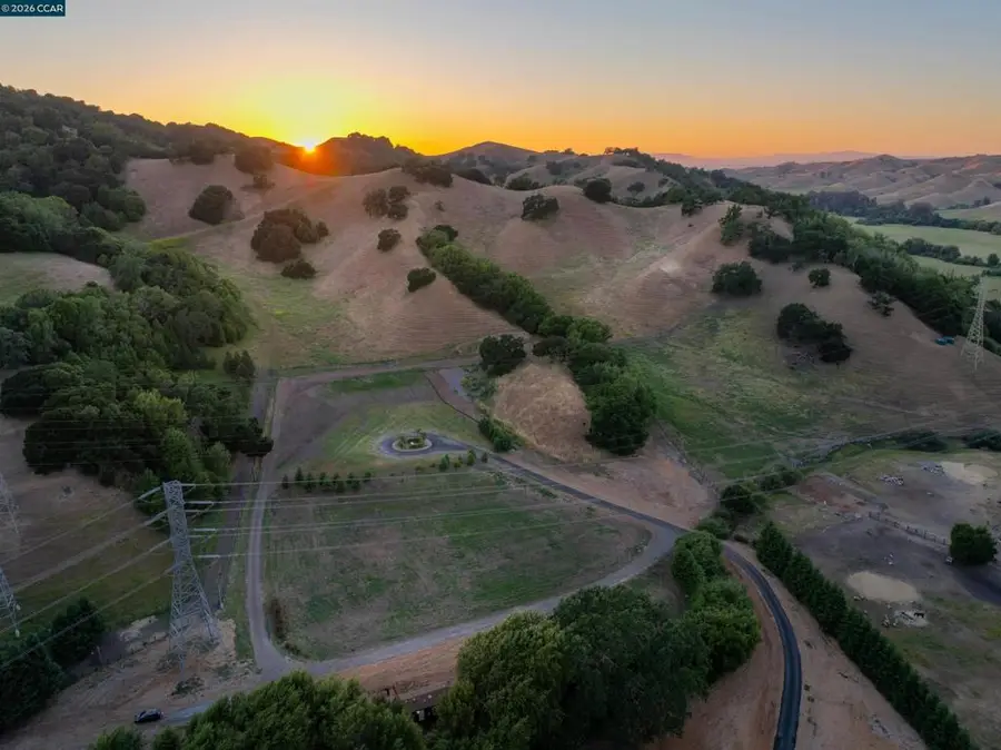 60 60 Hampton Road, Martinez, CA 94553 - #2