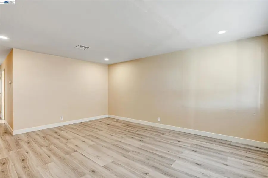 452 452 Wilshire Avenue, Vallejo, CA 94591 - #2