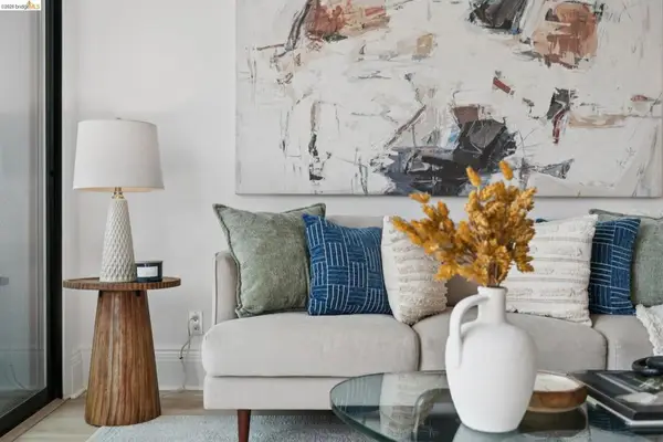 7 7 Embarcadero #204, Oakland, CA 94607