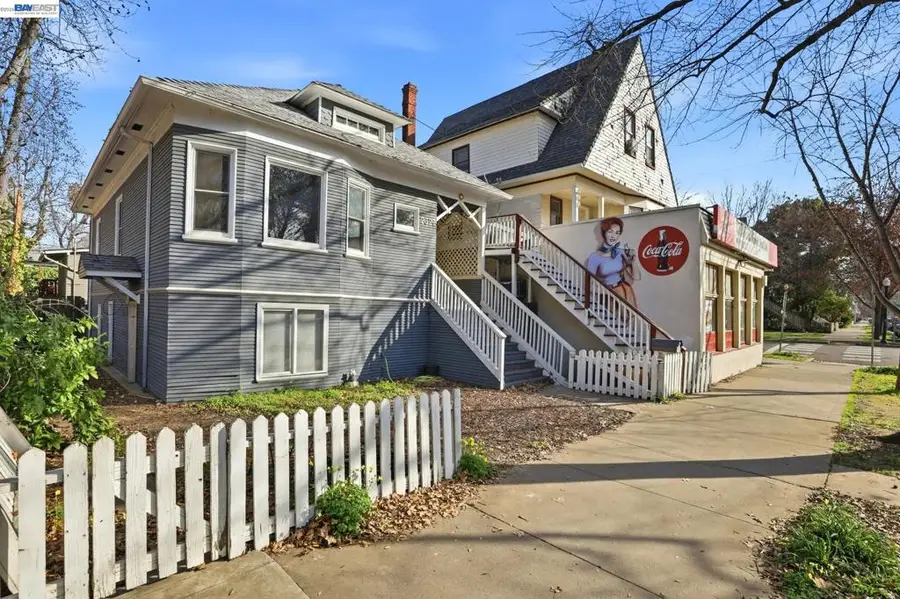 2327 2327 N St, Sacramento, CA 95816 - #3