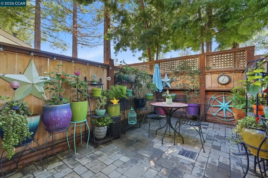 701 Center Ave, Martinez, CA 94553 - #2