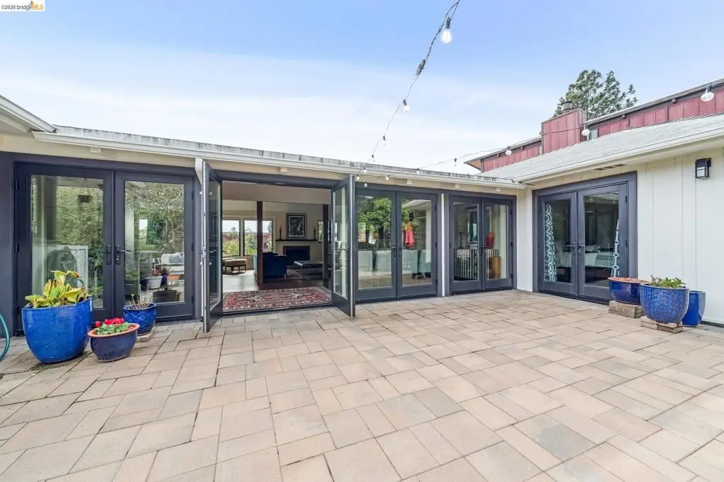 3320 3320 Burdeck Dr., Oakland, CA 94602 - #1