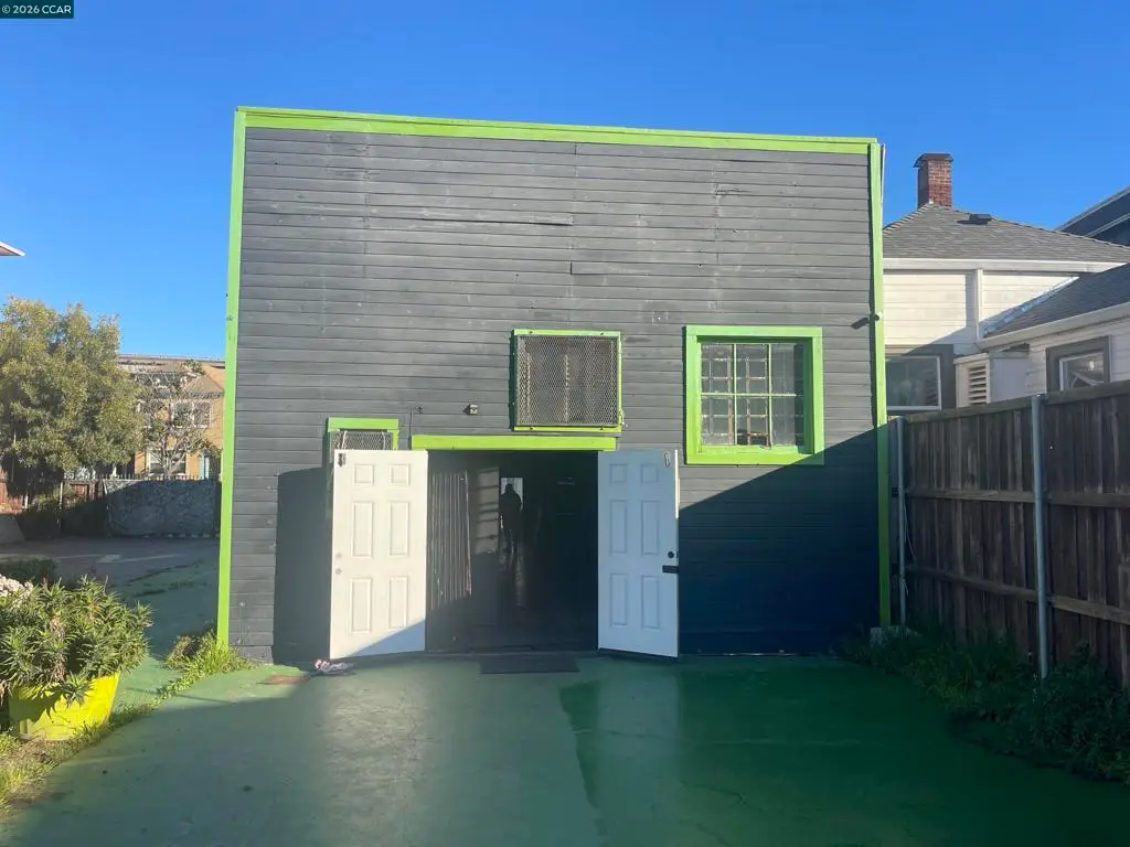 3261 Martin Luther King Jr Way, Oakland, CA 94609 - #1