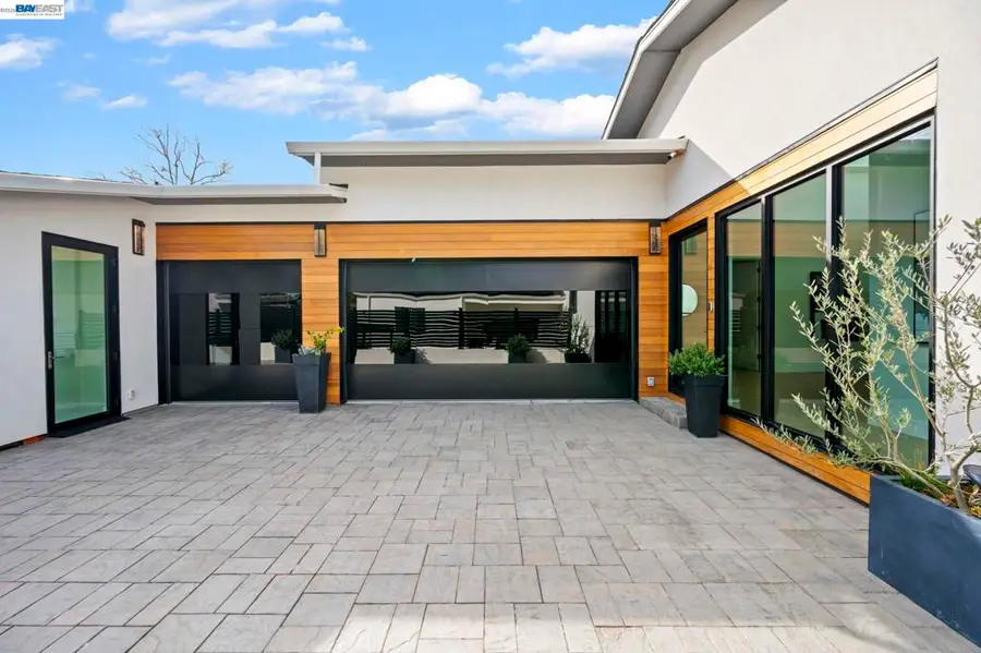 5883 Margarido Dr, Oakland, CA 94618 - #2