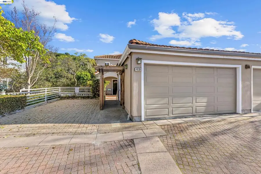 4636 Redwood Rd, Oakland, CA 94619 - #2