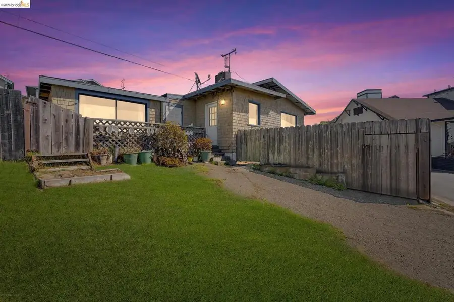 4 Beach Ave, Dillon Beach, CA 94929 - #2