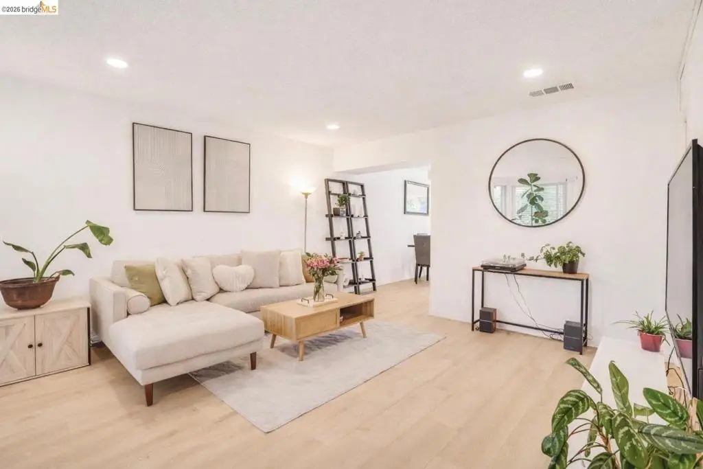 1260 1260 Pine Creek Way #I, Concord, CA 94520 - #1