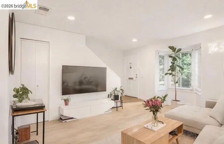 1260 1260 Pine Creek Way #I, Concord, CA 94520 - #2