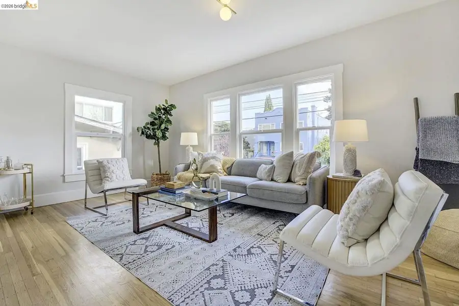 3929 3929 Ruby St, Oakland, CA 94609 - #3