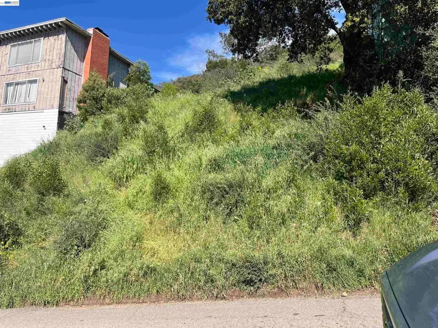 8712 8712 Burr St, Oakland, CA 94621 - #2