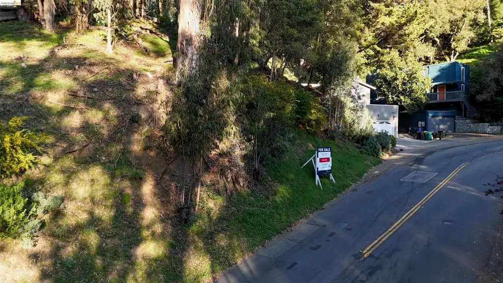 5847 5847 Ascot Dr, Oakland, CA 94611 - #1