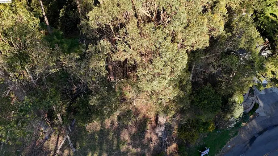 5847 5847 Ascot Dr, Oakland, CA 94611 - #3