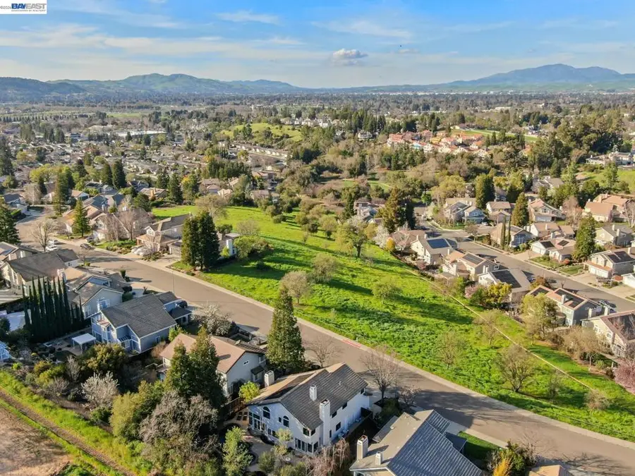 1039 Hopkins Way, Pleasanton, CA 94566 - #3