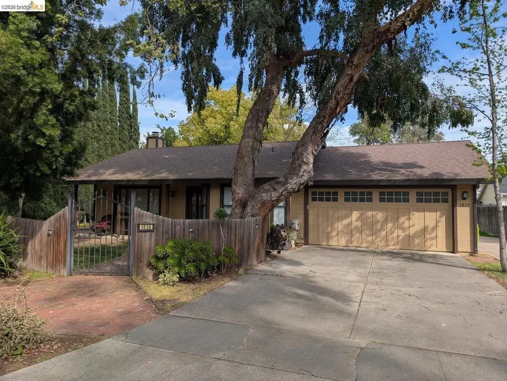 1839 42nd St, Sacramento, CA 95819 - #1