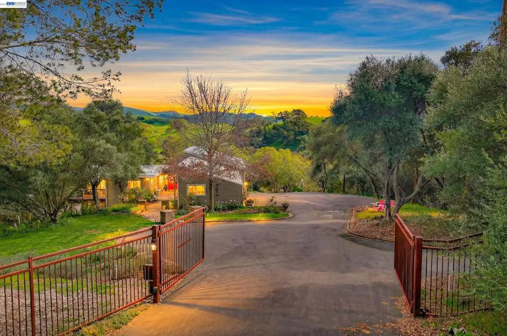 10700 Foothill Rd, Sunol, CA 94586 - #1