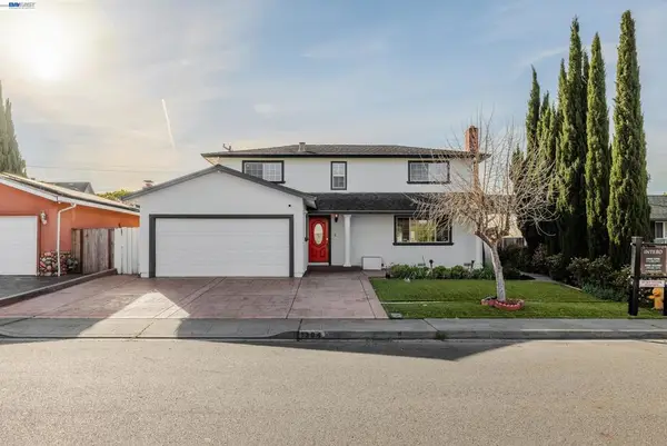 1394 Glacier Dr, Milpitas, CA 95035