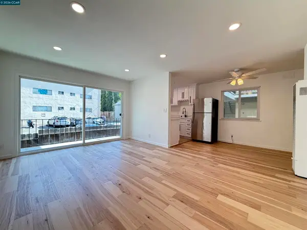 10 Moss Ave #15, Oakland, CA 94610