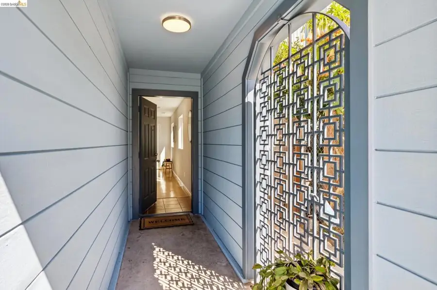 1738 10th St, Oakland, CA 94607 - #2