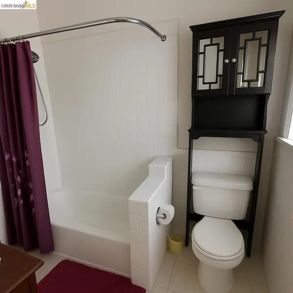 1075 47th St, Emeryville, CA 94608