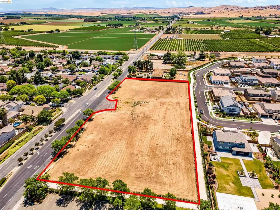 Walnut Blvd, Brentwood, CA 94513 - #3