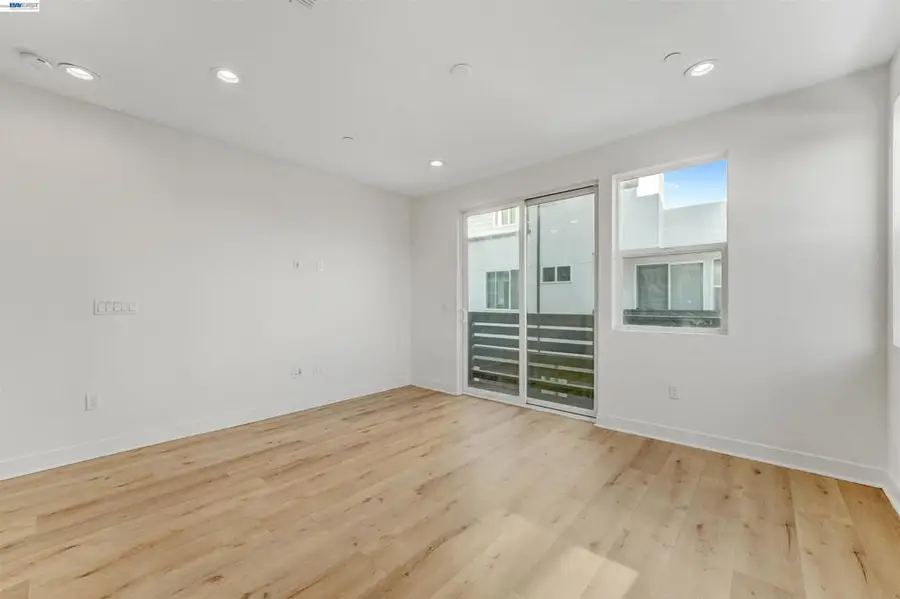 3933 Wattling St, Oakland, CA 94601 - #2