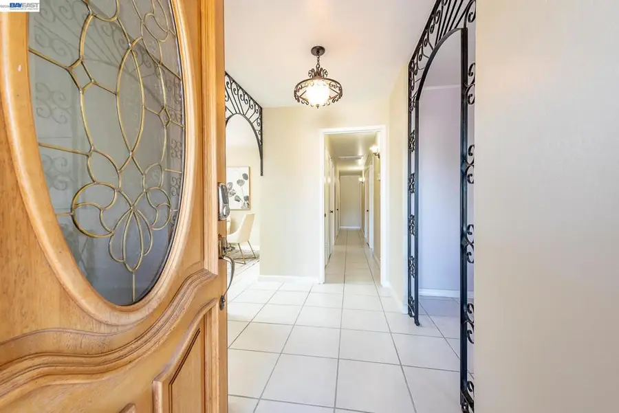 2444 Douglas St, Union City, CA 94587 - #2