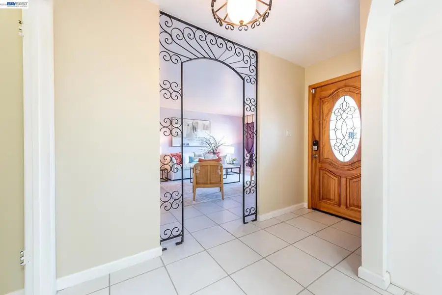 2444 Douglas St, Union City, CA 94587 - #3