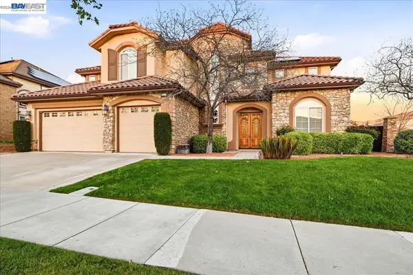 5653 Signal Hill Dr, Dublin, CA 94568