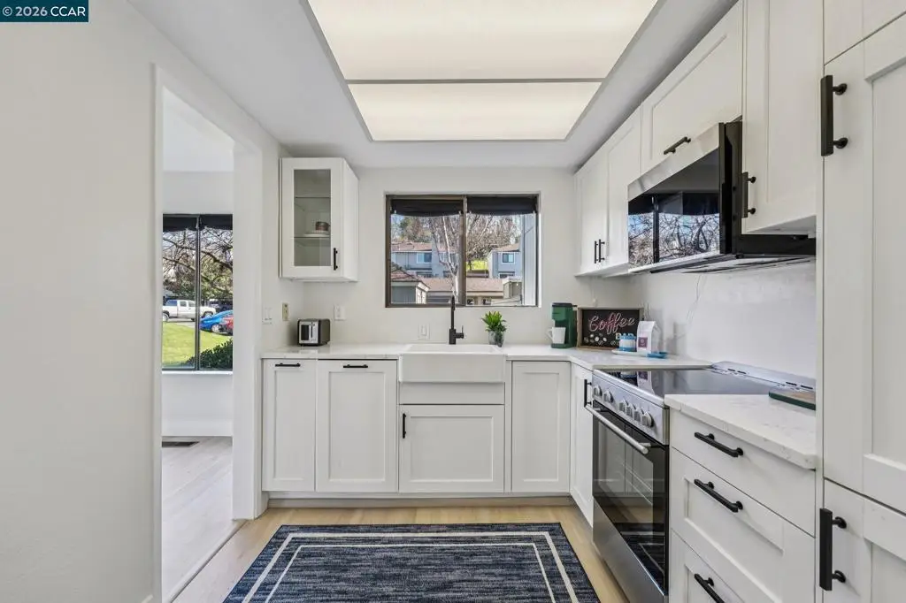 2 Lakeview Ct, Novato, CA 94947 - #1