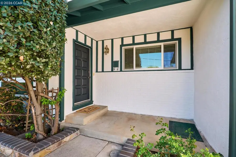 5520 Alaska Dr, Concord, CA 94521 - #2