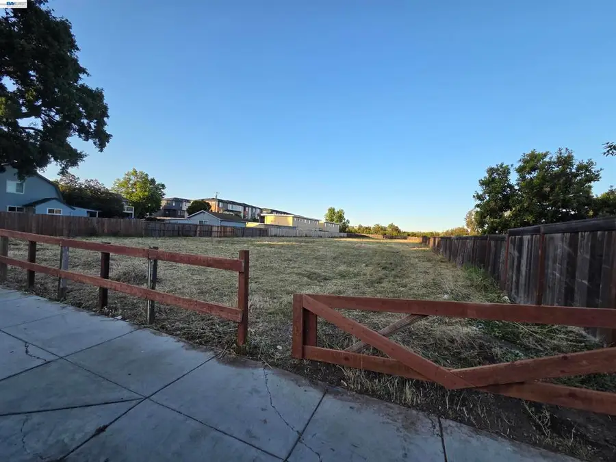 29495 Dixon Street, Hayward, CA 94544 - #2