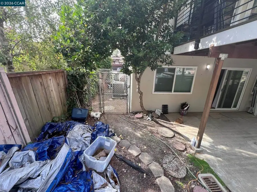 7672 Surrey Ln, Oakland, CA 94605 - #2