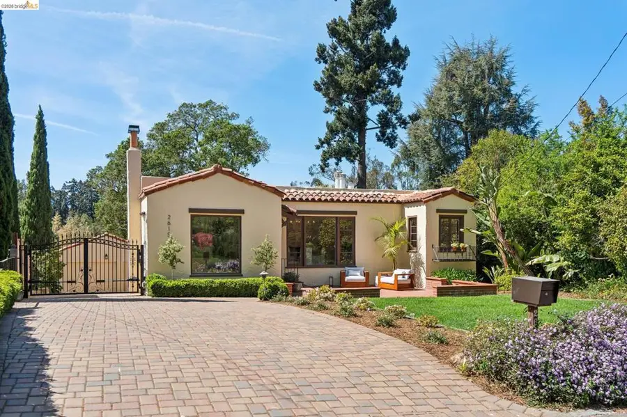 2615 La Cuesta Ave, Oakland, CA 94611 - #2