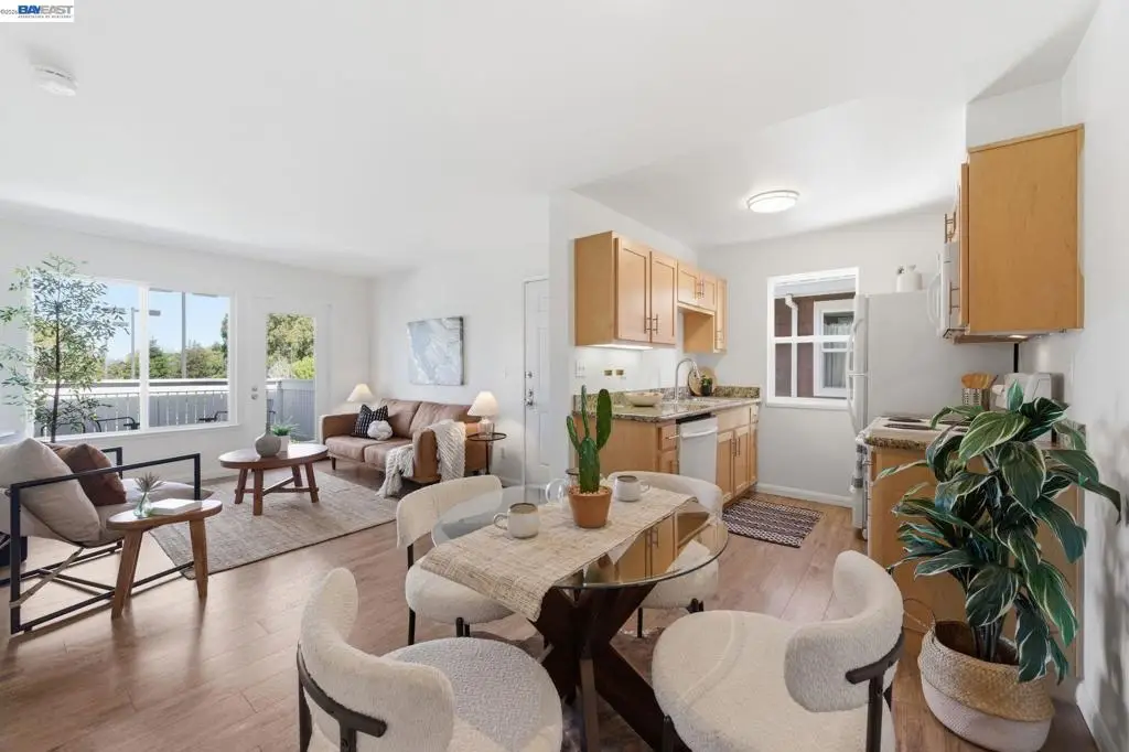 22 Marina Lakes Dr, Richmond, CA 94804 - #1
