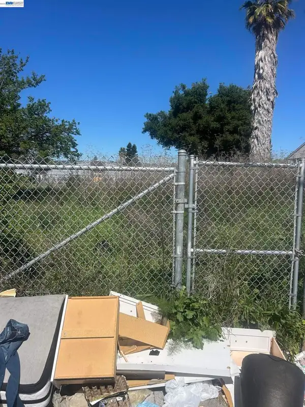 10575 Topanga, Oakland, CA 94603