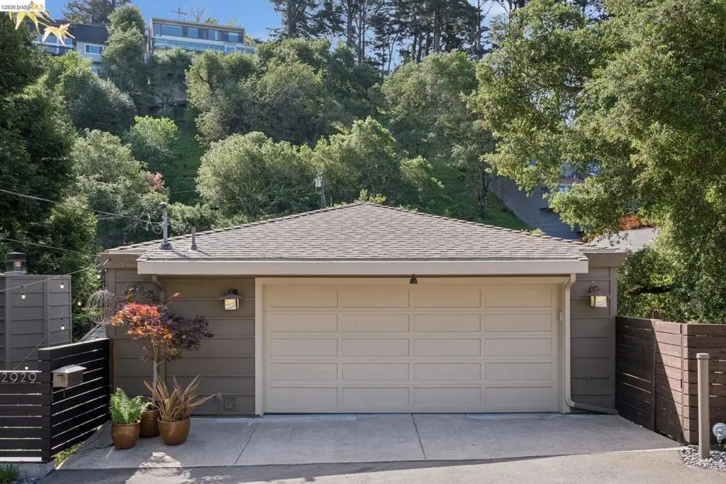 2929 Holyrood Drive, Oakland, CA 94611 - #1