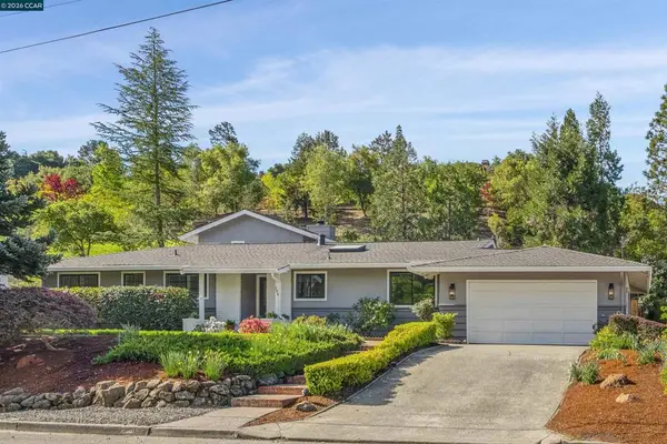 284 Scofield Dr, Moraga, CA 94556