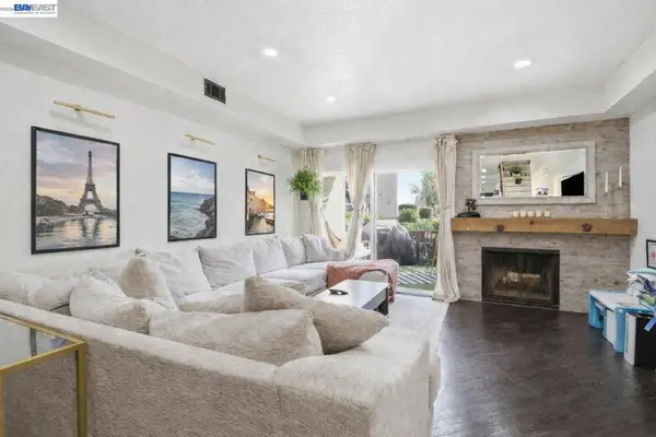 14404 Seagate Dr, San Leandro, CA 94577