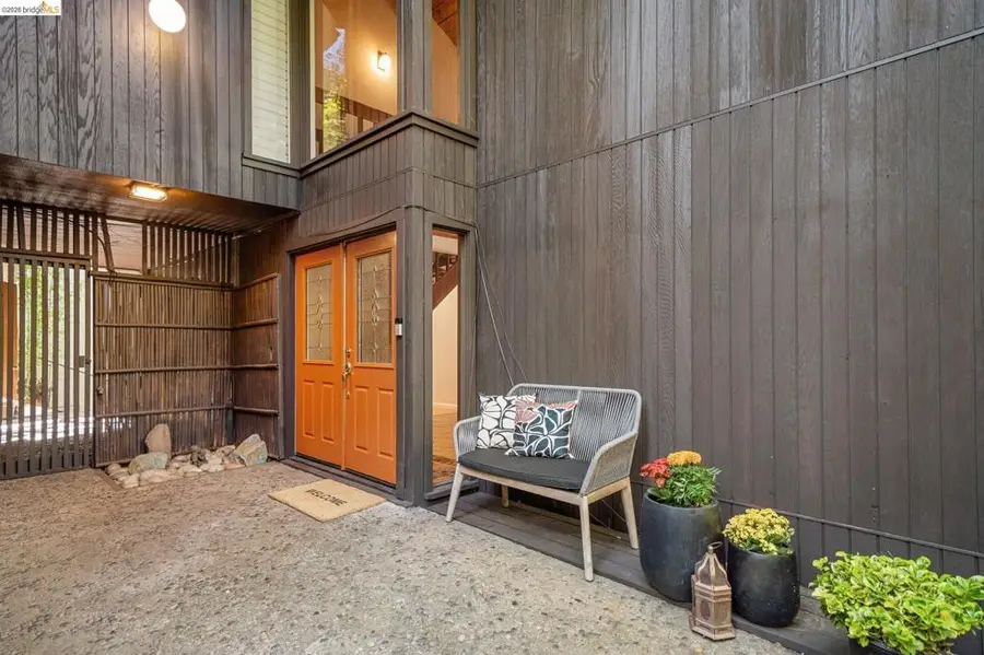 2835 Morley Dr., Oakland, CA 94611 - #3