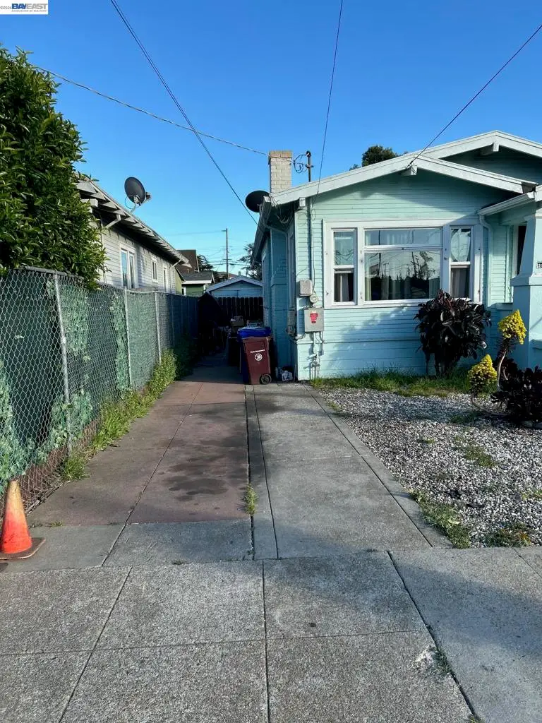 Address Withheld By Seller, Oakland, CA 94605 - #2