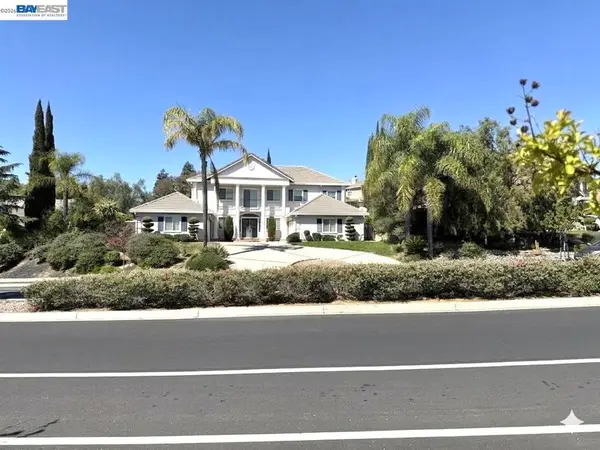 47 E Country Club Dr, Brentwood, CA 94513