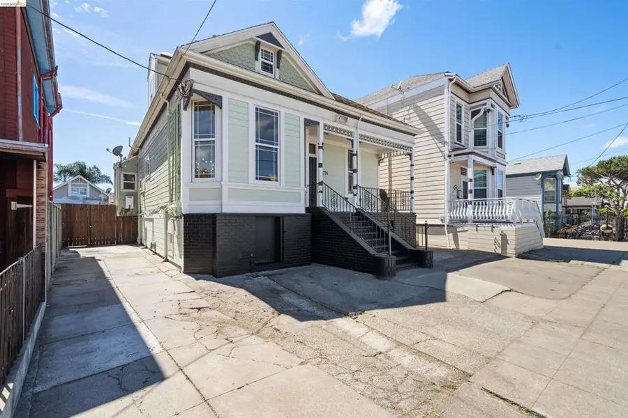 2735 E 11th St, Oakland, CA 94601 - #2