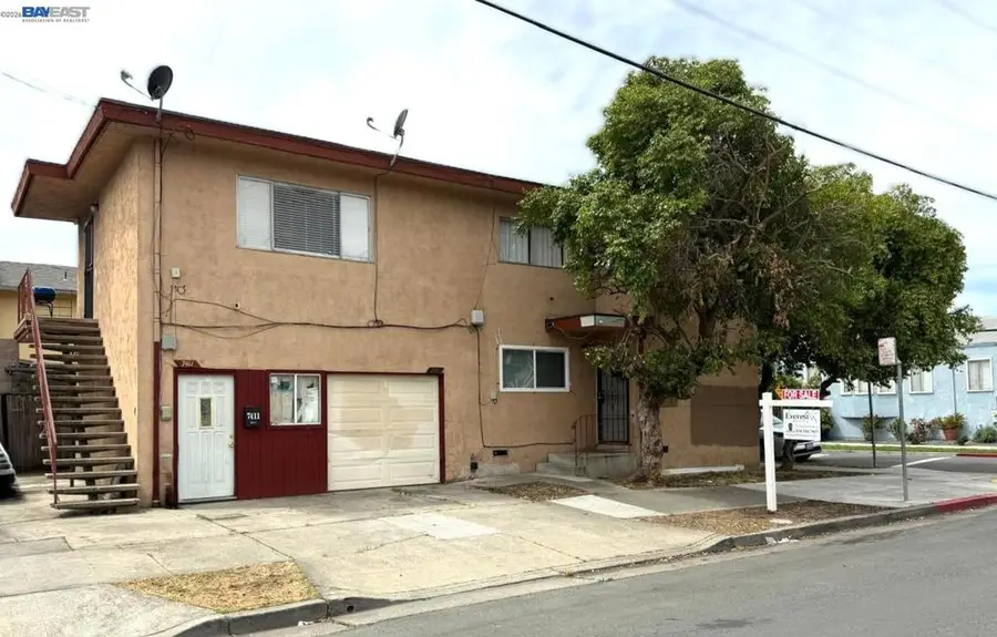 7401 Hillside St, Oakland, CA 94605 - #2