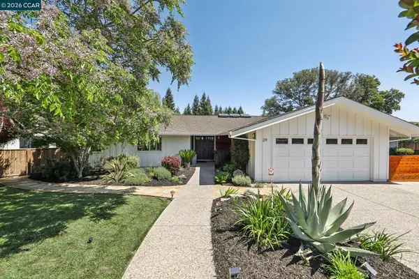 29 Winslow Pl, Moraga, CA 94556