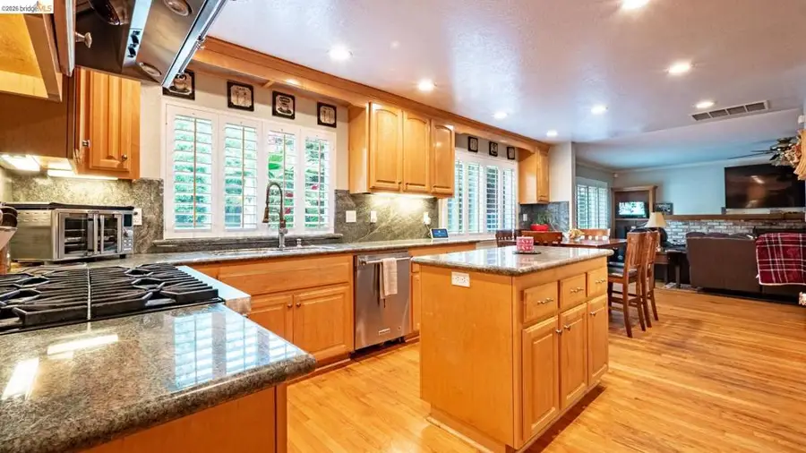 2214 Peyton Ct, Antioch, CA 94509 - #3
